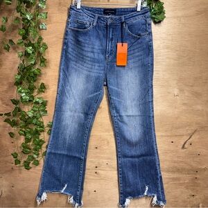 Risen High-Waist Frayed Hem Ankle Flare